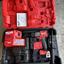 Milwaukee 18 Volt Hammer Drill