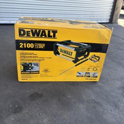 DEWALT 2100 PSI 1.2 GPM 13 Amp Cold Water Electric Pressure Washer with Internal Equipment Storage