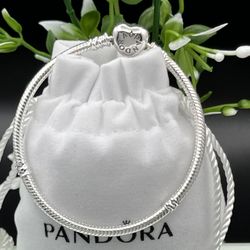 Pandora style bracelet !! 925 sterling silver. Bracelet size: 6.7"in. 17cm.