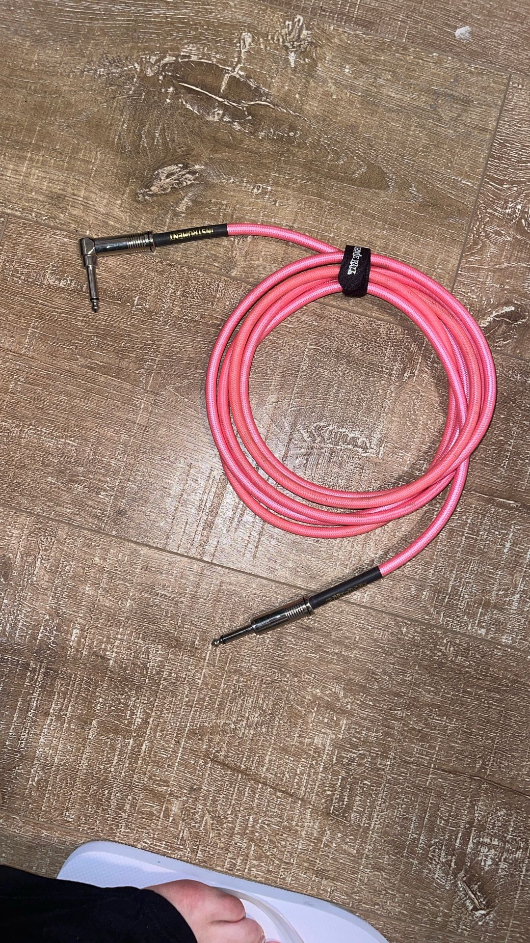 Ernie ball pink instrument cable long