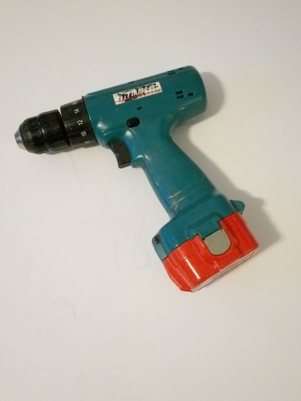 Makita 9.6 Drill 6226D