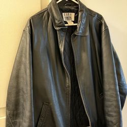 Beautiful 😍 !!  Men's Vintage Leather Jacket Size Large !