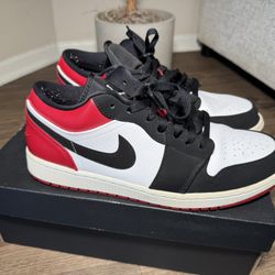 Jordan 1 Low Black Toe (2019) - 11.5