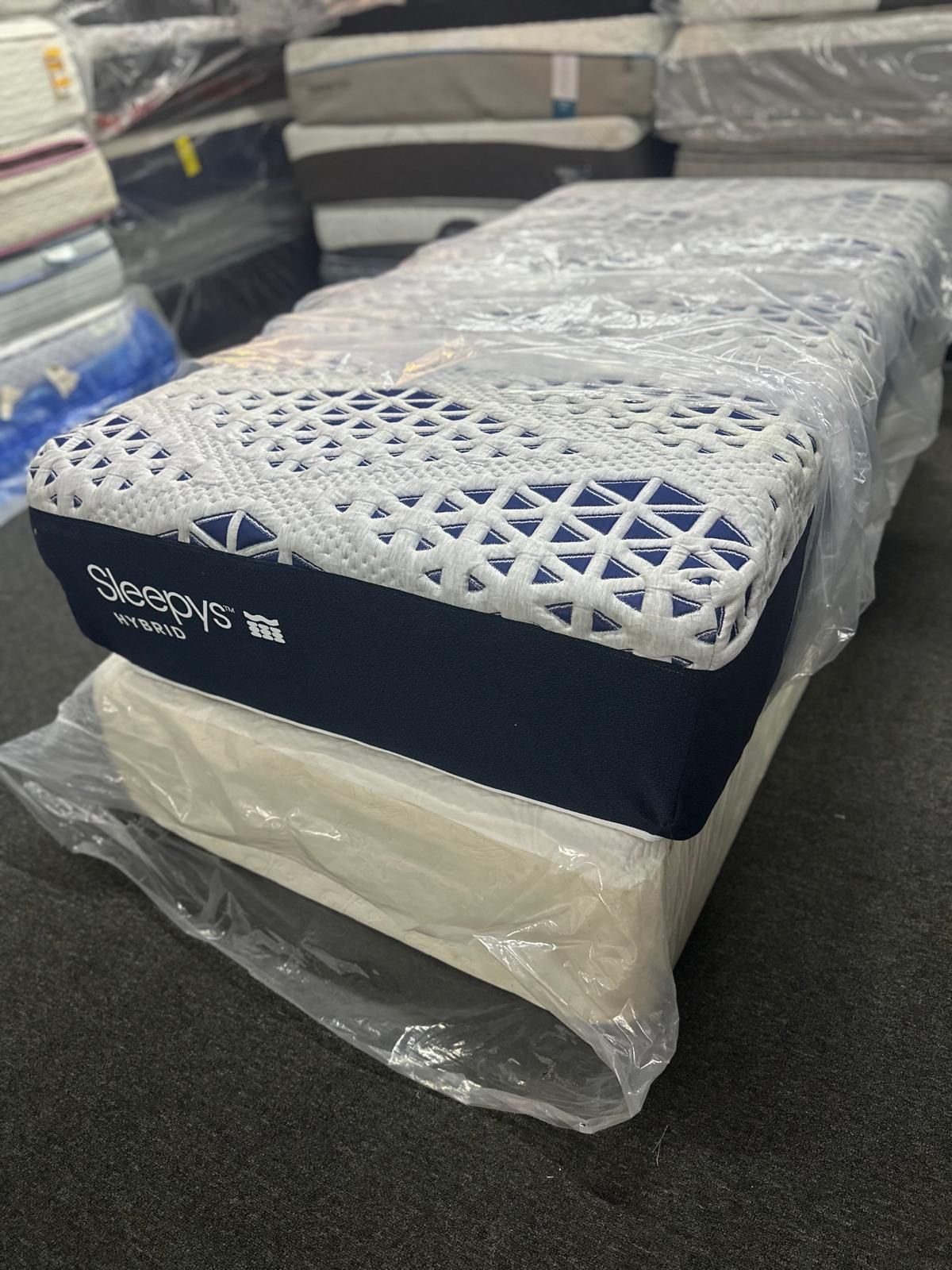 Twin Xl Sleepys Memory Foam Mattress And Box Spring