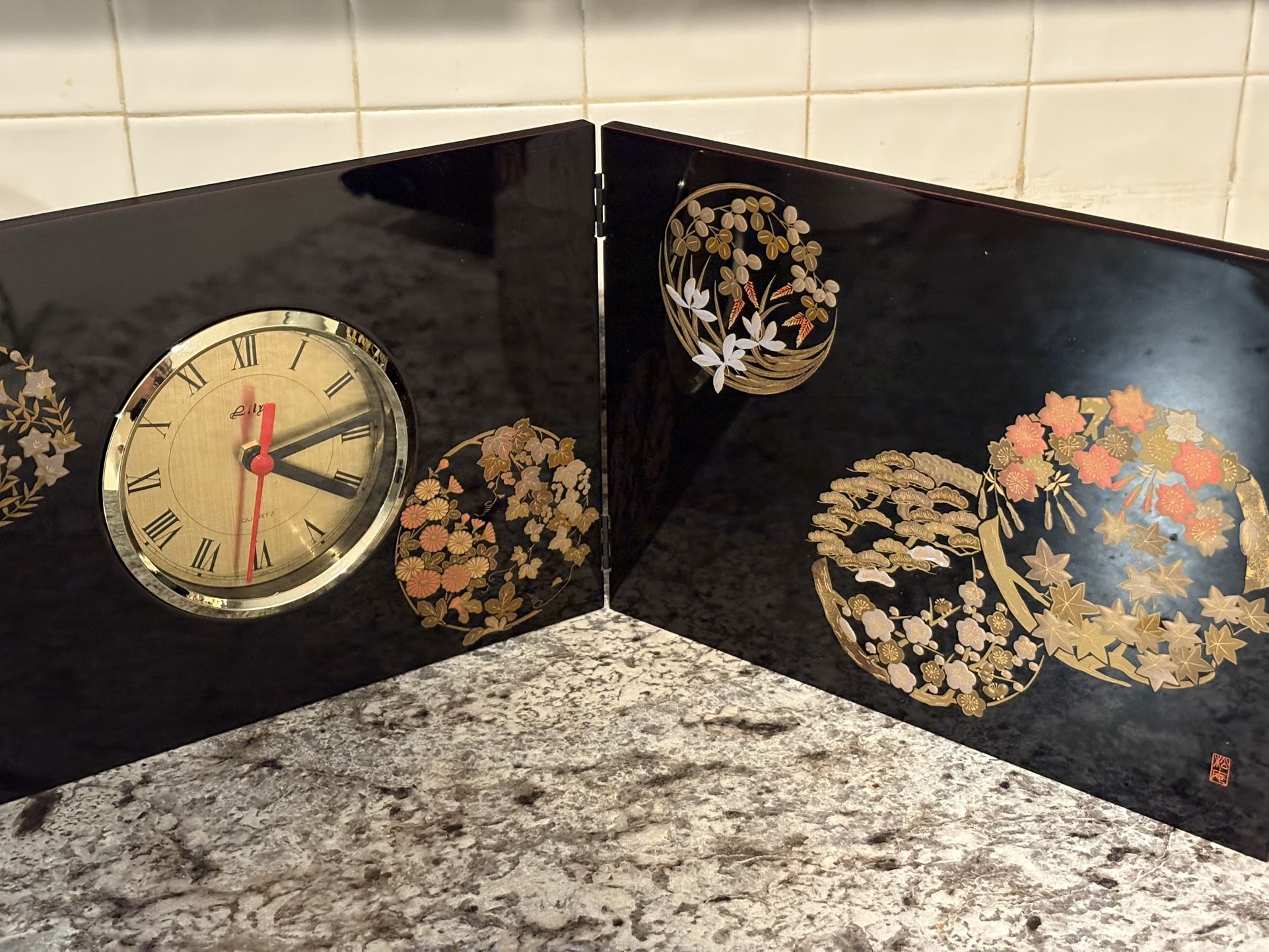 Aizu Lacquer Takamine Clock Ornament a very rare clock works great 9"
