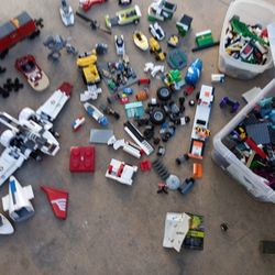 big lot of Legos 