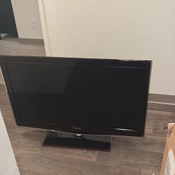 Samsung 40” LCD TV-works Great 