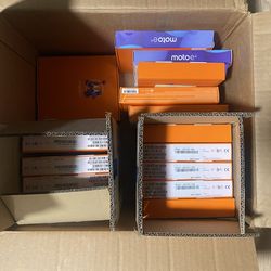 Motorola E 4 prepaid phones NiB (15)quantity