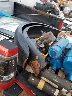 1930s Maybe PLYMOUTH  Left And Right Rear. No Rust Solid