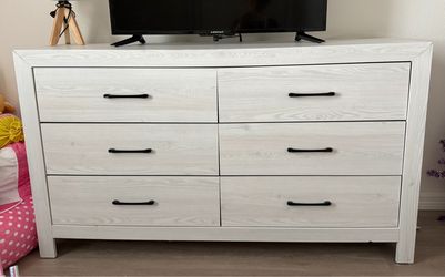 2 full beds (including mattresses) and dresser