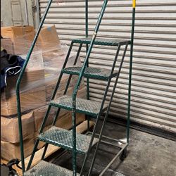 Industrial Steel Ladder With Wheels