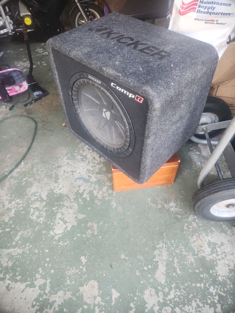 Kicker Sub And Box