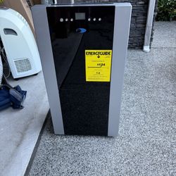 Whynter Portable Air Conditioner - Like New !