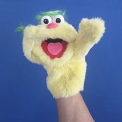 Vintage 1997 Peek A Boo Lizzy Lou Muppet Hand Puppet 
