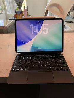 iPad Pro M4 11” 256GB Wi-Fi + Cellular Bundle