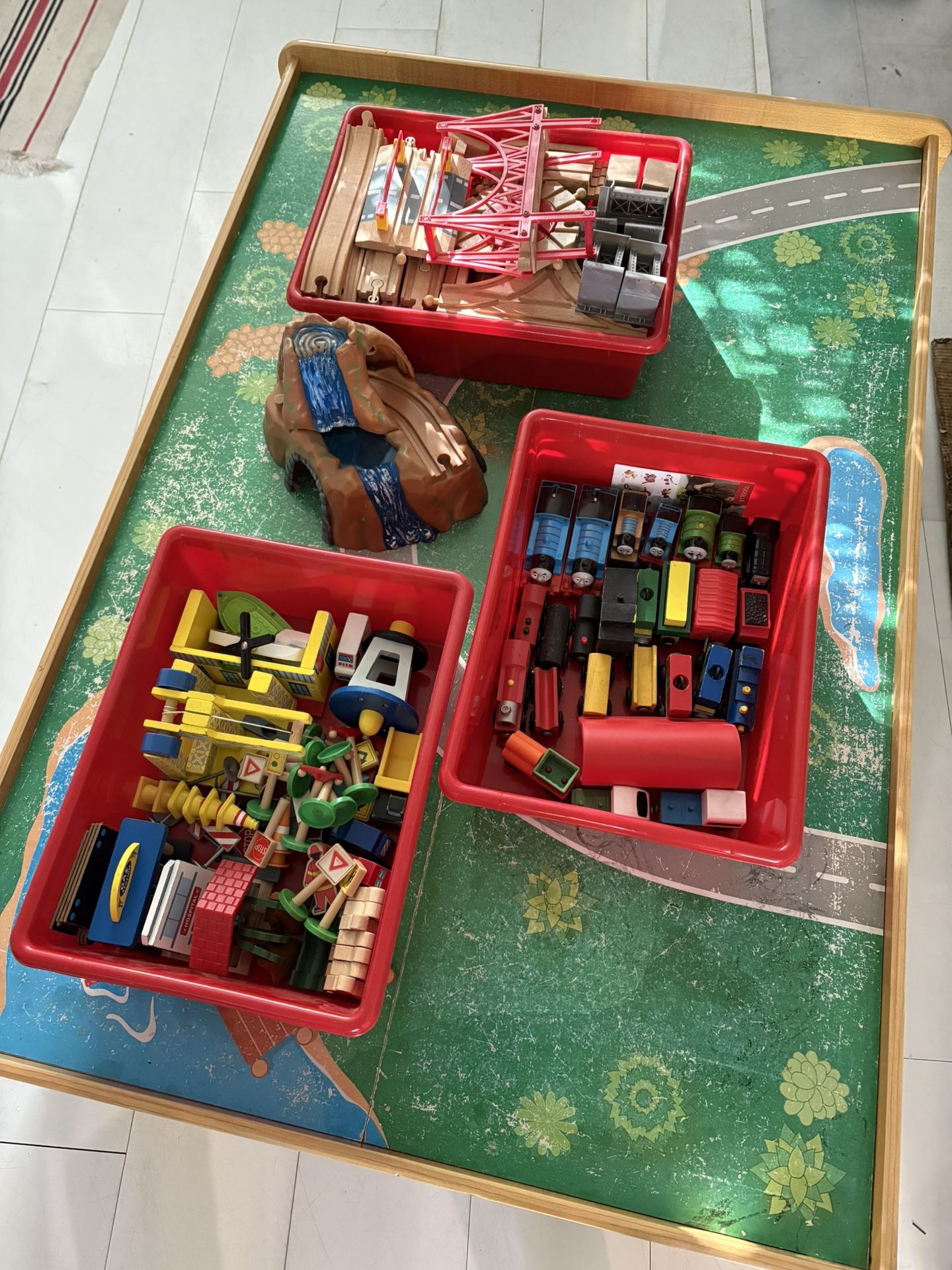 KidKraft Adventure Town Railway Wooden Train Set & Table