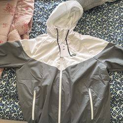🔥 Nike Windrunner Jacket – Brand New w/ Tags – $70 🔥