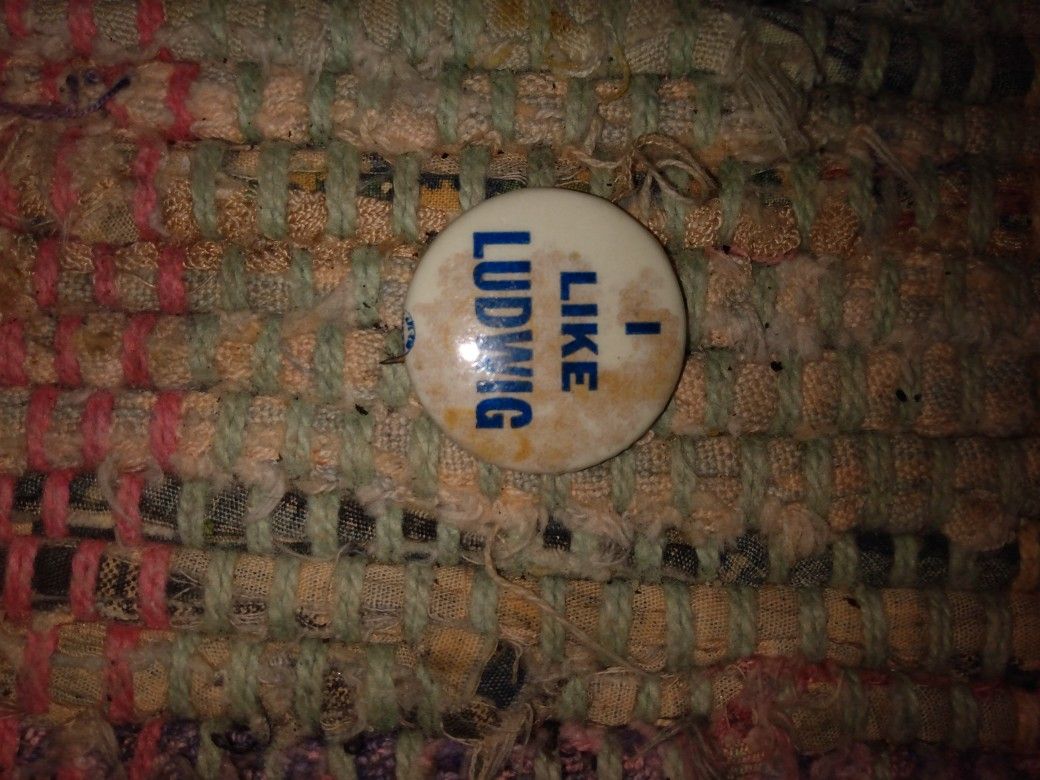 Vintage Presidential Campaign Pin 1950-60