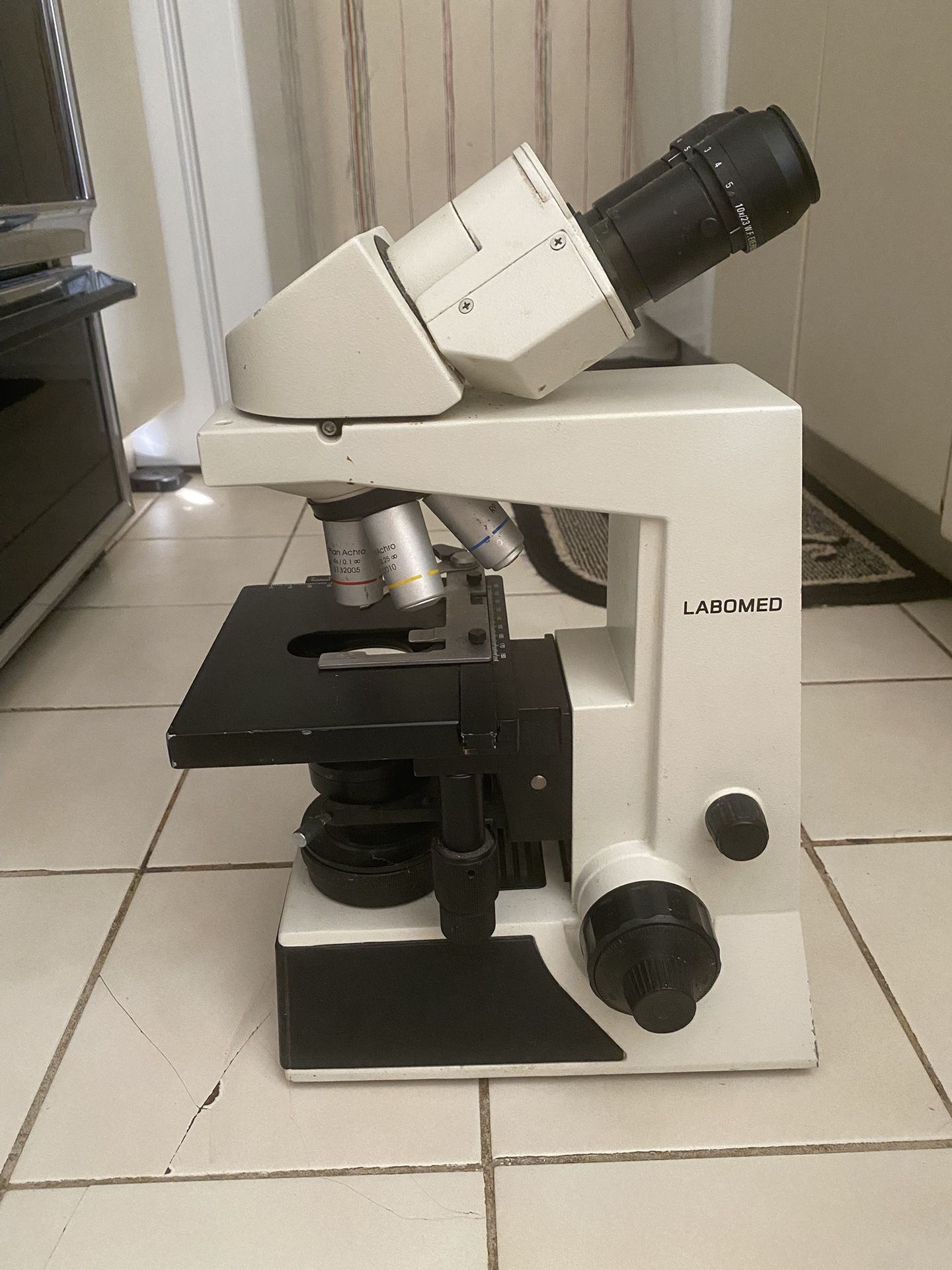 LABOMED  Laboratory Microscope