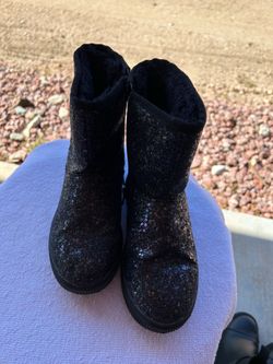 Girls boots , tennis shoes, 7 dollars each per pair sizes 13 and sizes 1