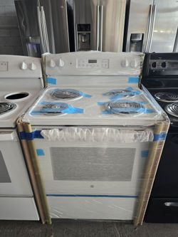 GE White Electric Coil Range Stove