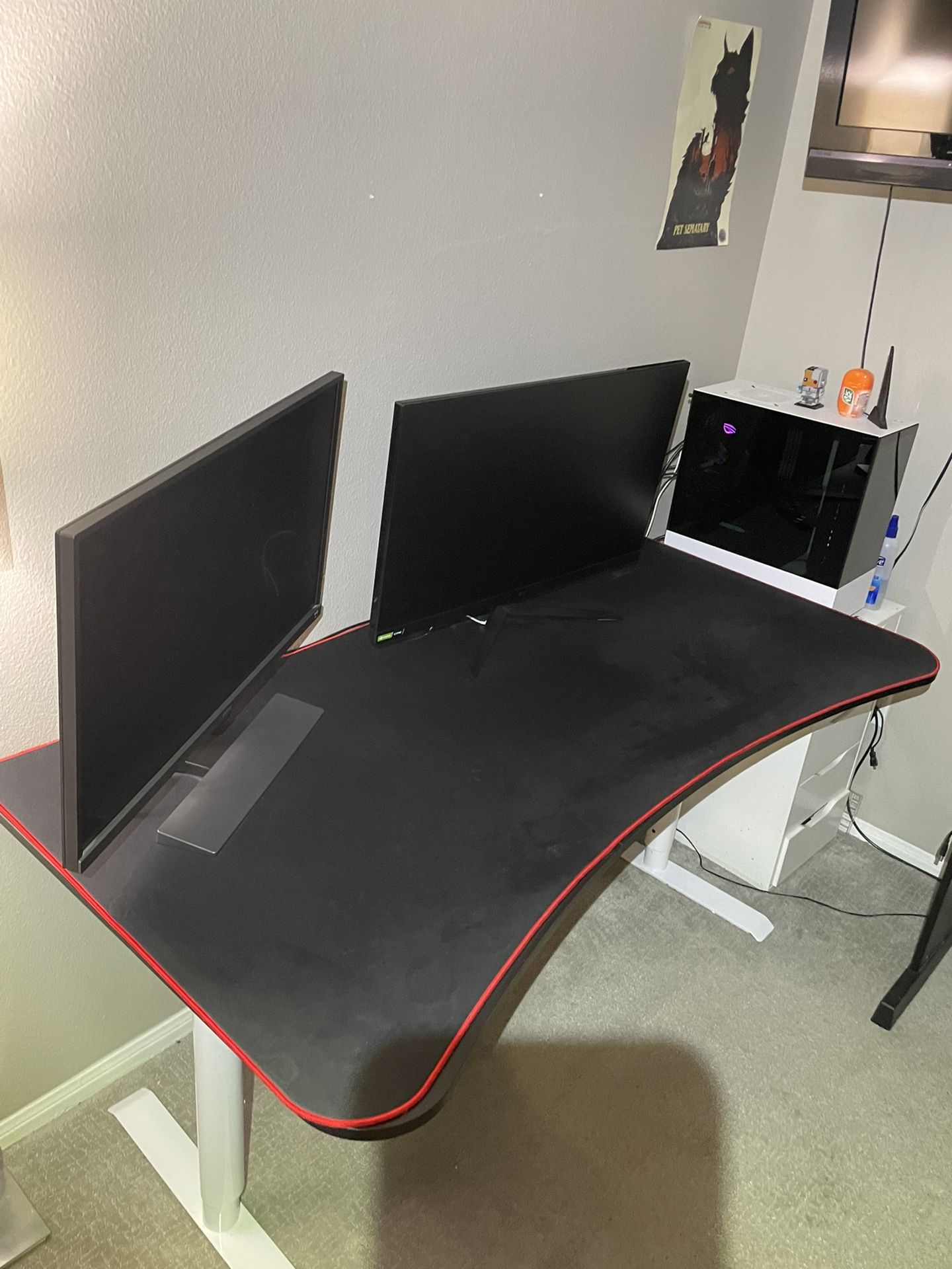 Arozzi Arena White Gaming Table With Mousepadtop