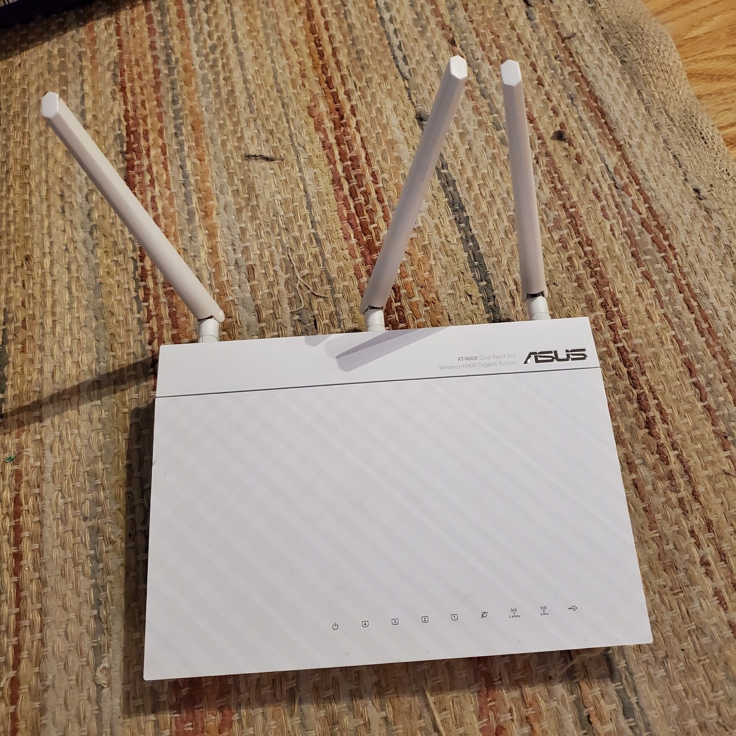 *** GREAT CONDITION *** Asus RT-N66W Dual Band 3x3 Wireless N900 Gigabit Router