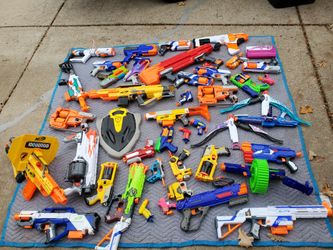 Nerf lot 46 pieces Asking 200 for everything Pick up is in allen tx