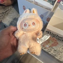 Labubu Big Into Energy 