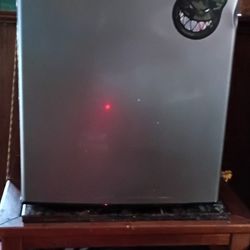 Small fridge 