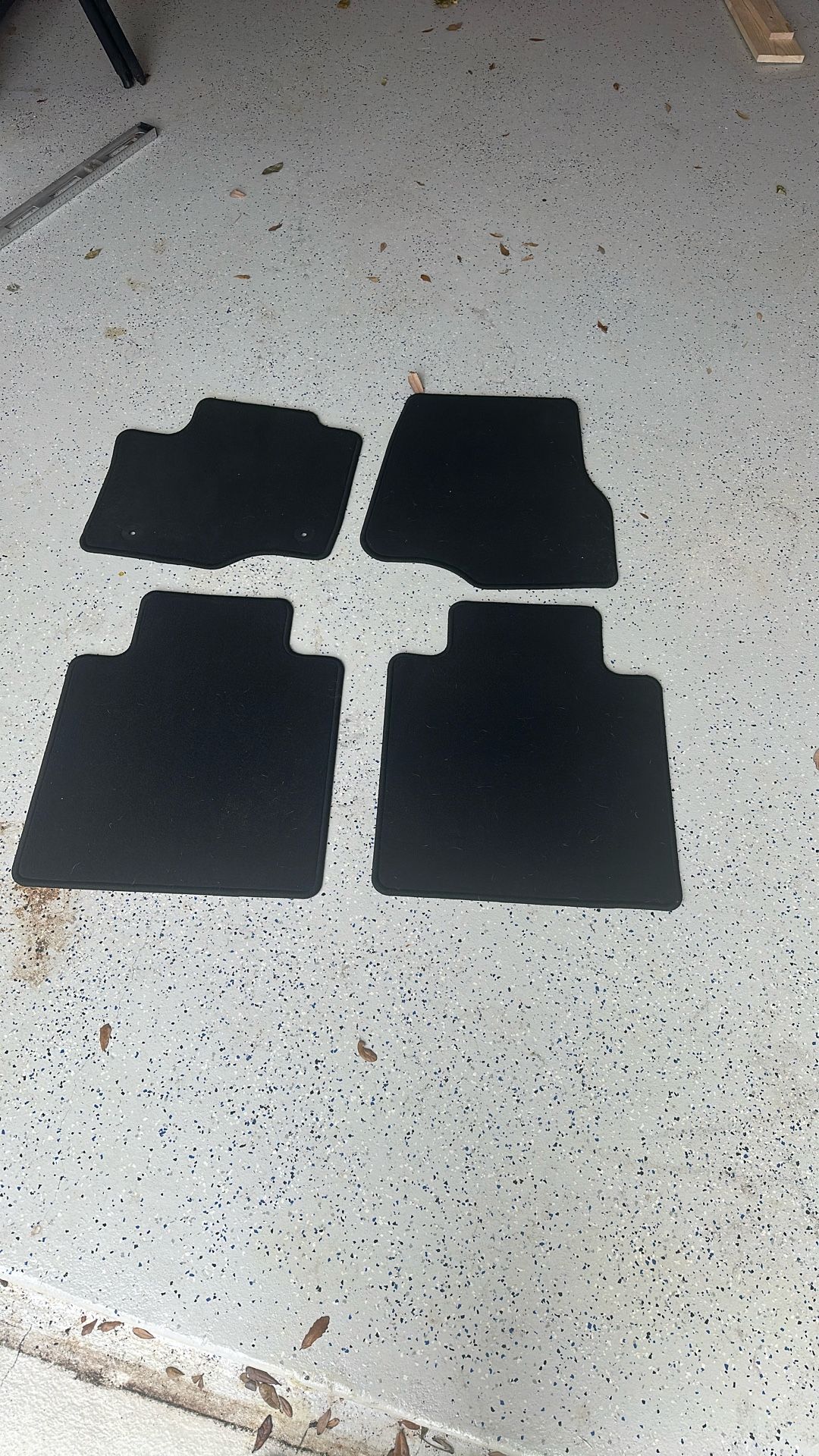 Ford F-250 Super Crew Cab Mat Set