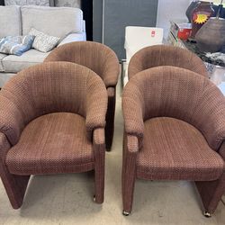 Set of 4 vintage swivel barrel chairs on casters featuring a curved back & textured fabric - Excellent Condition