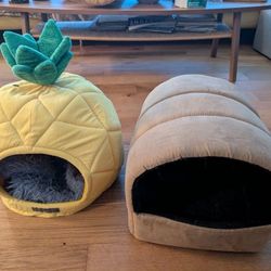 Two CAt Small Dog Beds Hiding Hole Houses Nandog & ..?