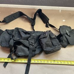 Hunting, Sportsman, Survivalist, Outdoorsman, Shoulder Suspended Tactical Belt/bags/apparel W/plastic Canteen Multiple Sacks. 