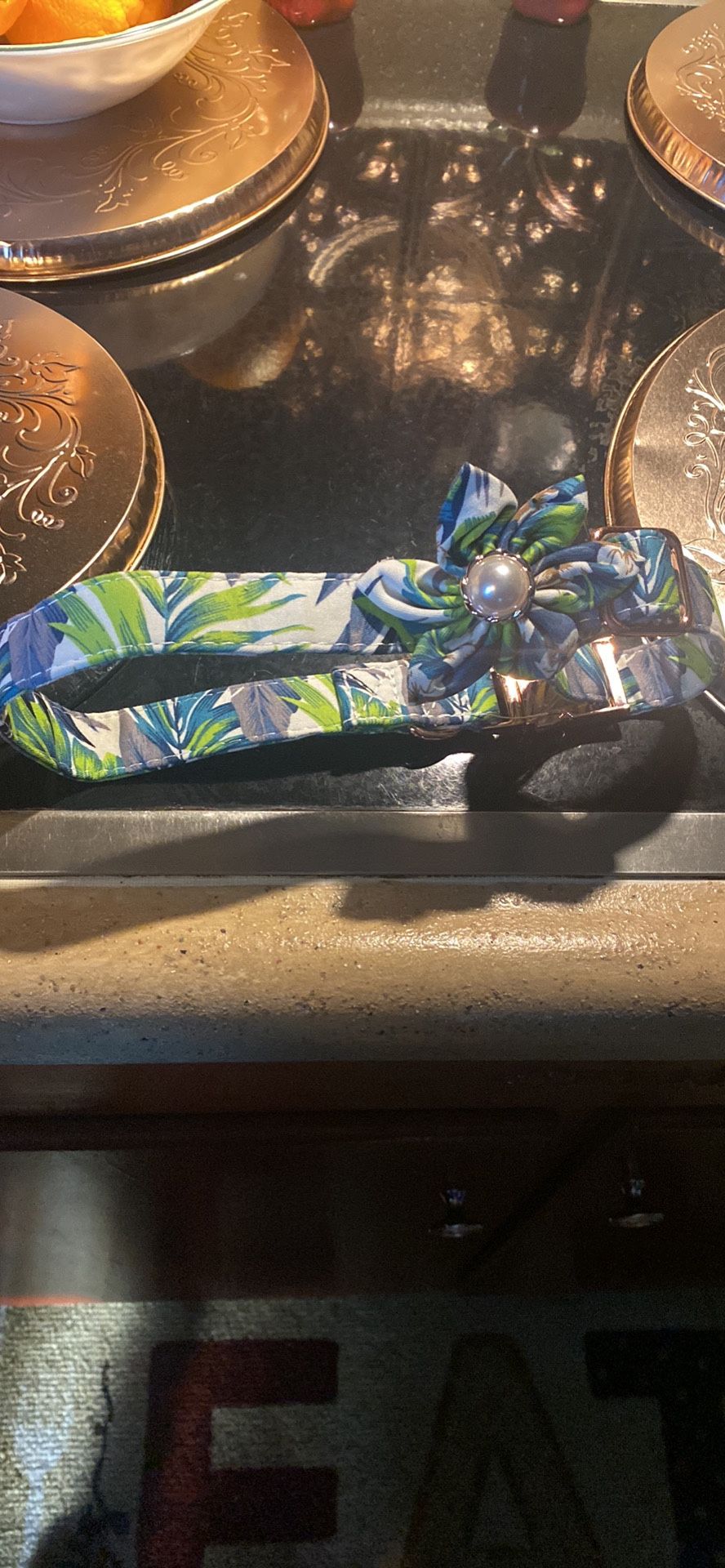 Large flowery dog collar