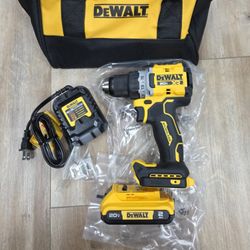 NEW DeWalt 20V XR Brushless Drill Driver Kit With Bag