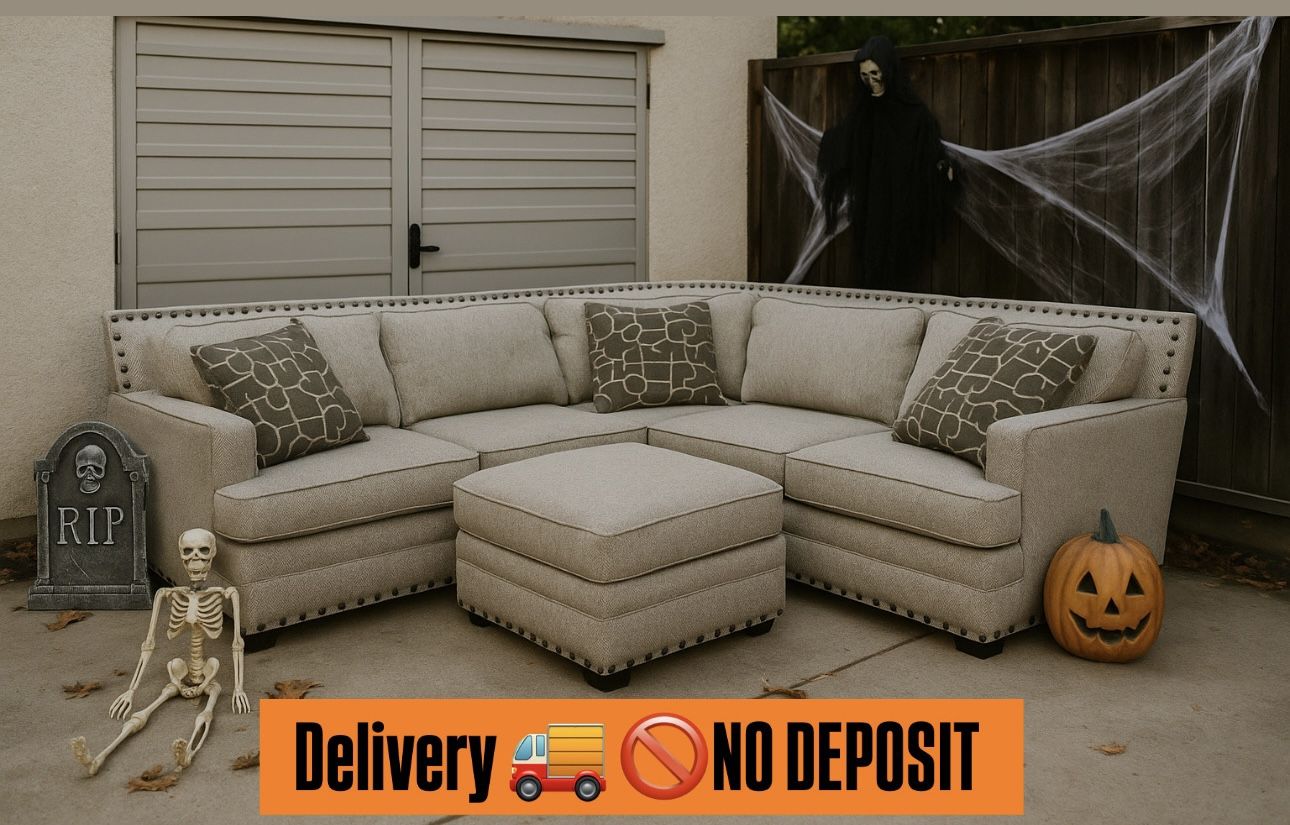 (Free Delivery 🚚)Beautiful  Plush Beige Studded Sectional CouchW/  Ottoman 