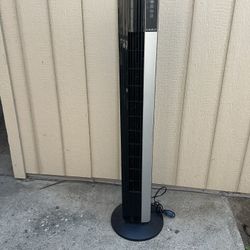 Lasko  Ultra Air 48" Tower Fan w/ Fresh Air Ionizer works can test out quite fan 