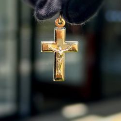 10k solid yellow gold Cross Jesus Cross Pendant charm
