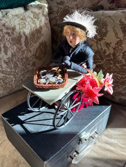 RARE VINTAGE BYERS FISHWIFE WITH FISH CART