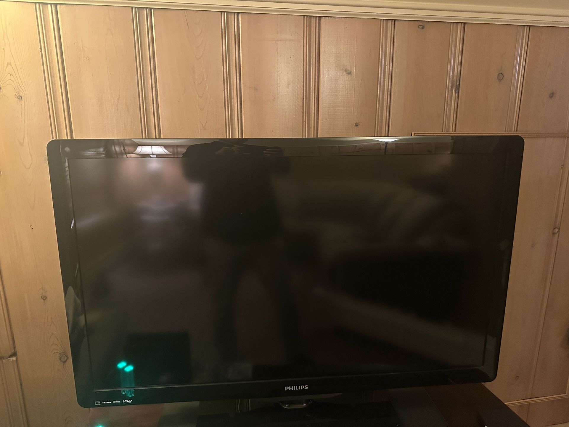 40” Phillips Flat screen TV