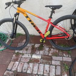 Trek Marlin 7 2021