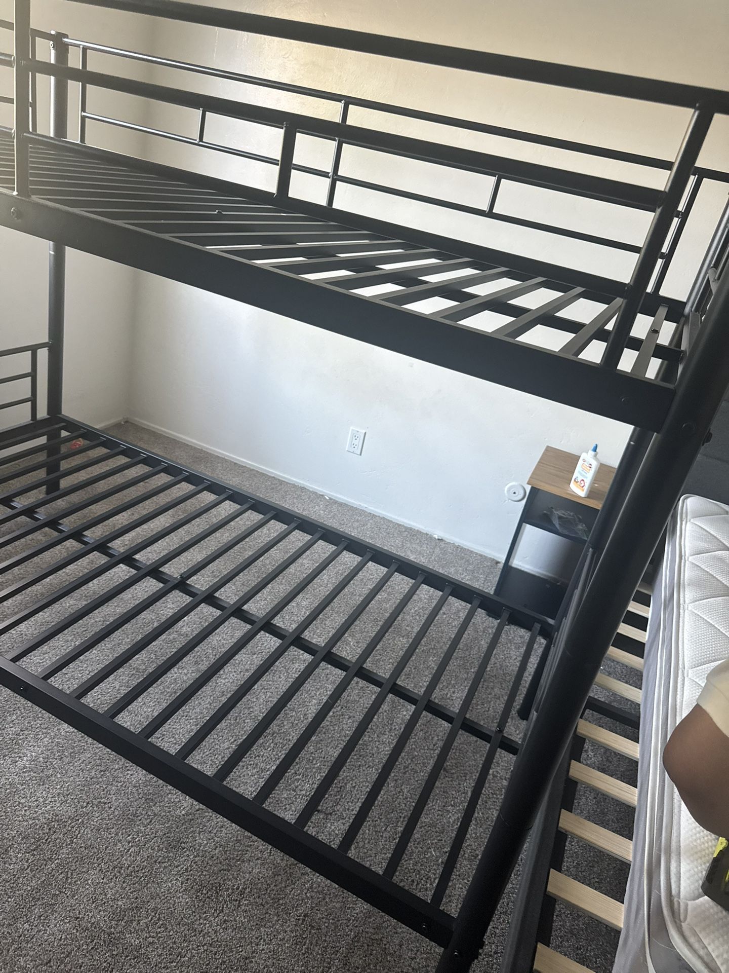Renting Room Vista