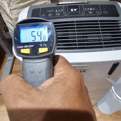 Portable air conditioner cools down 500sqft 