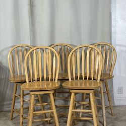 Windsor Swivel 24” Stools (5) * Bancos Altos