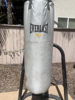 EVERLAST Heavy Bag + Stand – Good Condition