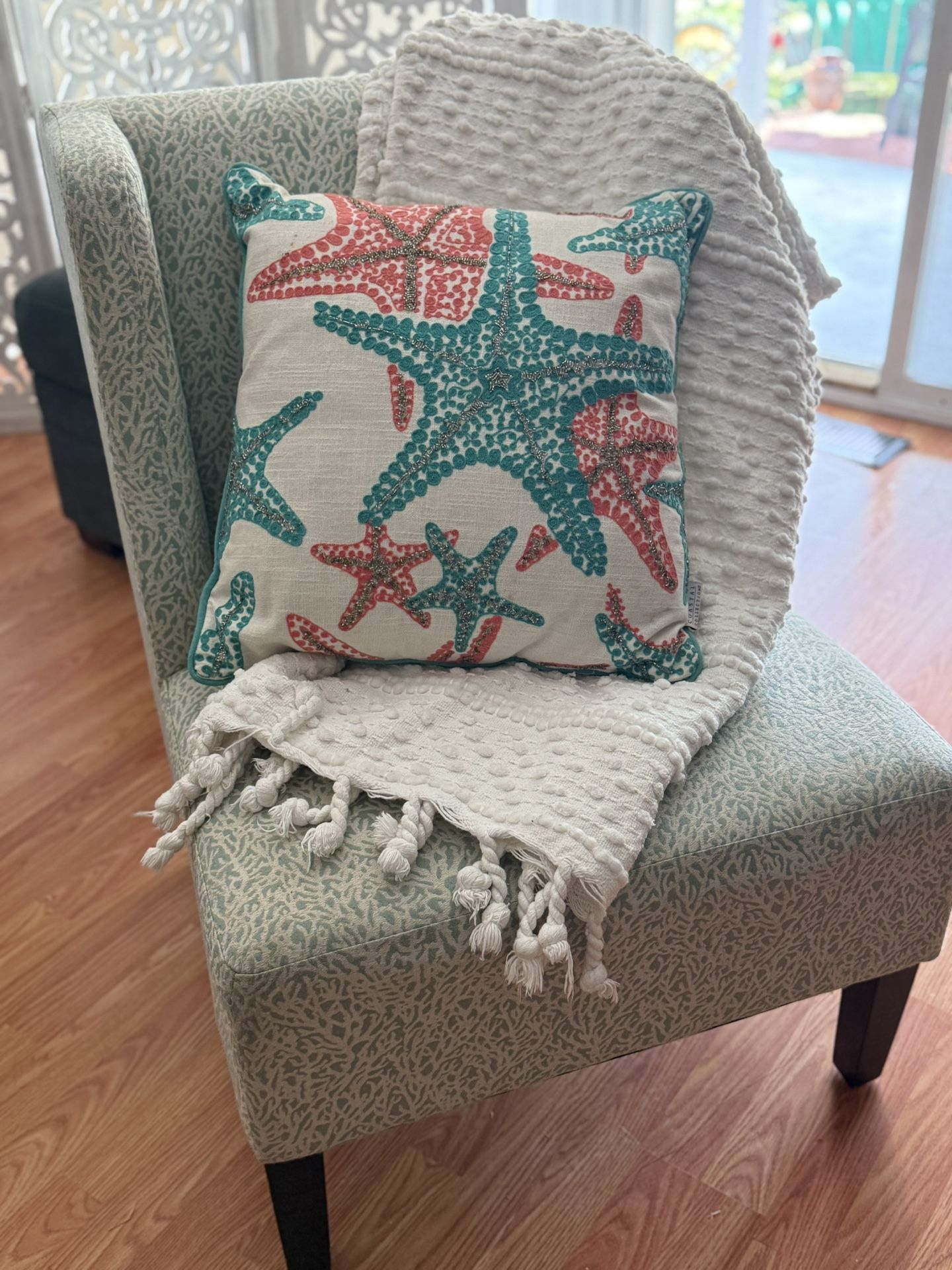 Accent Couch and Deco Lamp