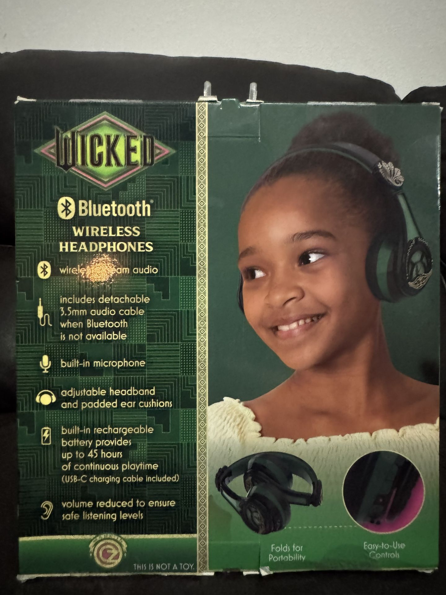 eKids Wicked Elphaba Bluetooth Headphones, Wireless Headphones with Microphone
