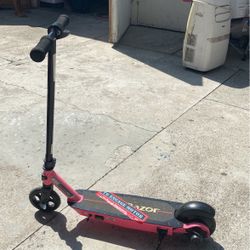 Razor E90 Electric scooter