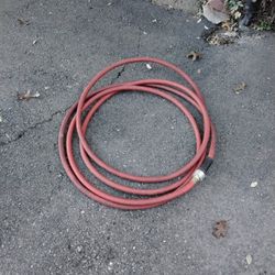 25 Foot Garden Hose No Kinks Or Leaks 